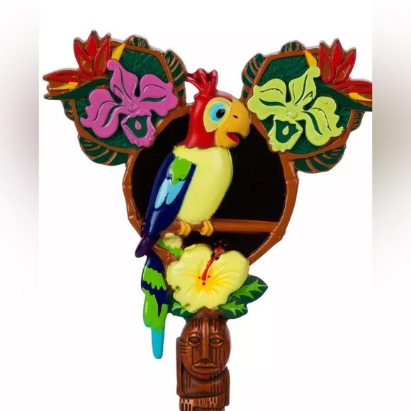 Disney Mickey Mouse: The Main Attraction Collectable Key - Enchanted Tiki Room - Picture 4 of 5